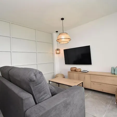 Emperador Apartment *